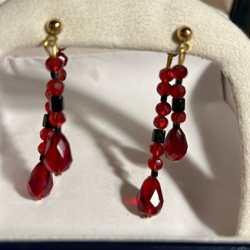 Avon colorful shower black/red pierced earrings.